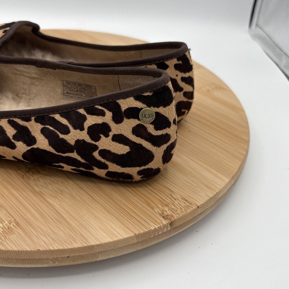 UGG Australia Leopard Print Loafer Flats Fur Sheepskin Lined Sz 7 1003491 - Picture 5 of 10
